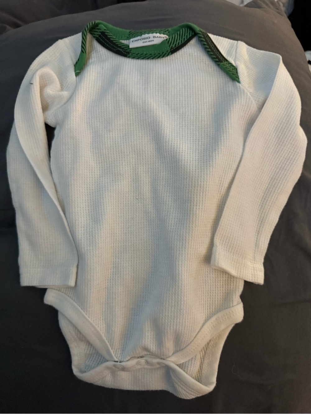 Long-Sleeve Cream Baby Bodysuit with Green Trim - Classic Comfort